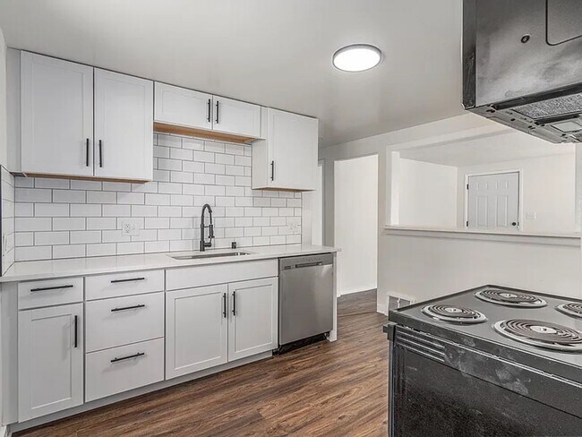 Building Photo - Charming, Updated 3 Bed Spokane Home w/ Fenced Yard and Storage Shed!