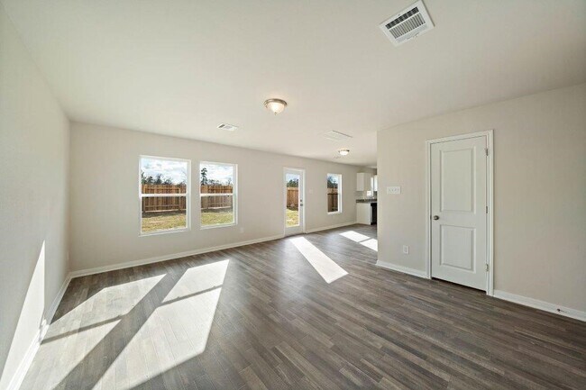 Building Photo - 228 Wild Oak