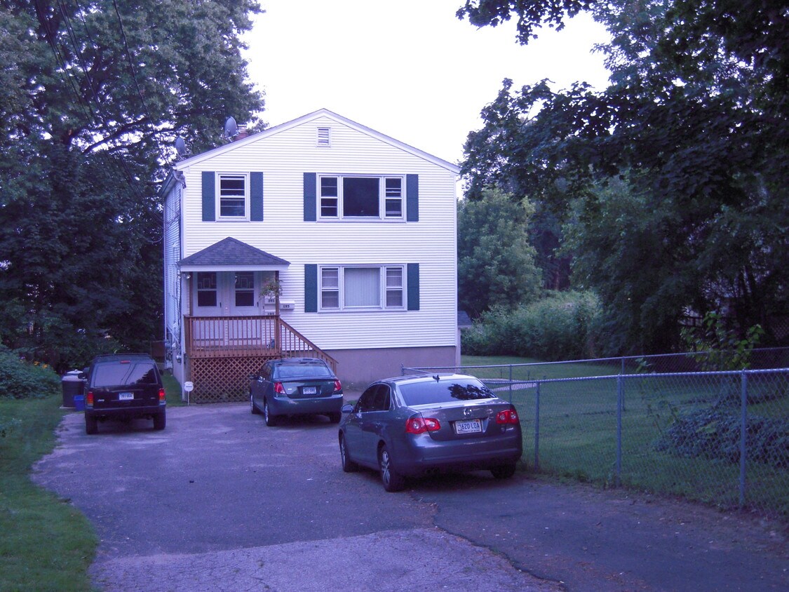 191 Jennings Rd, Fairfield, CT 06825 Apartments in Fairfield, CT