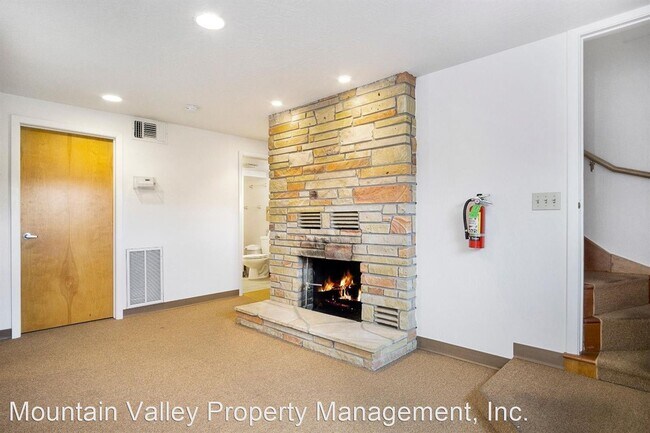 Foto del edificio - 4 br, 2 bath House - 111 Margaret Lane