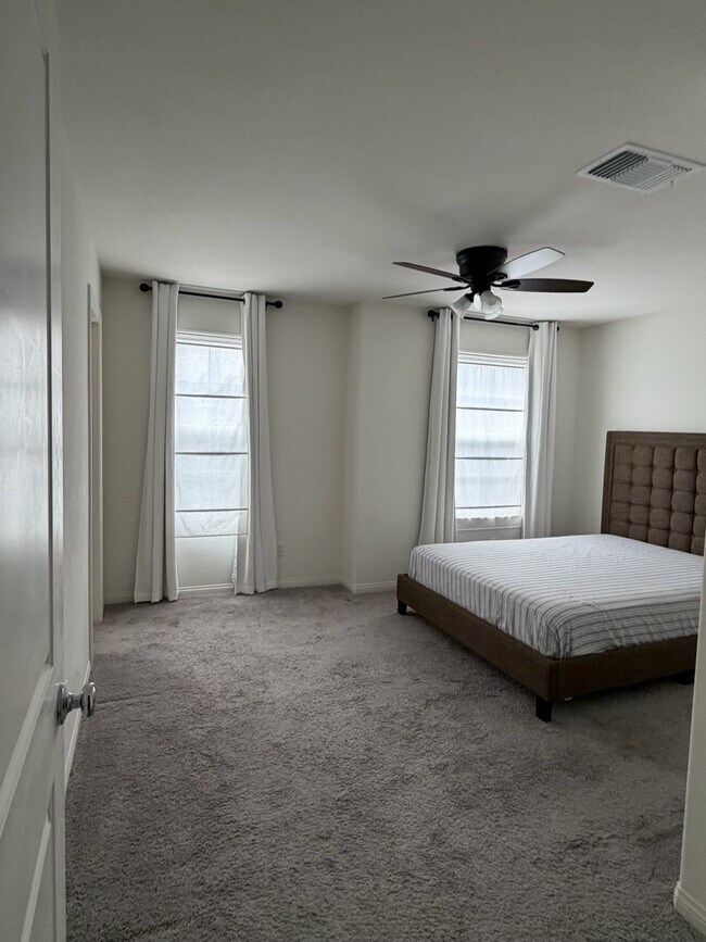 Foto del edificio - 9652 Preston Hl St