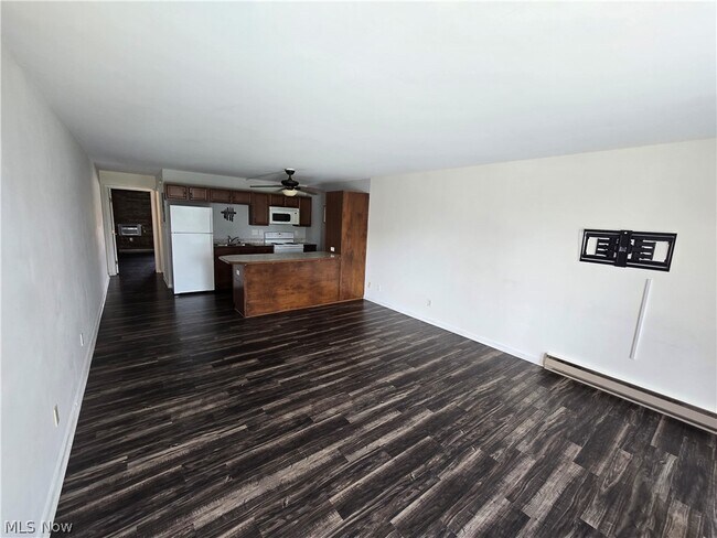 Foto del edificio - 2331 E Market St