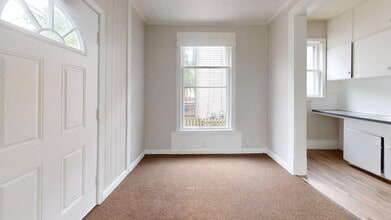 Building Photo - 808 7th St NW