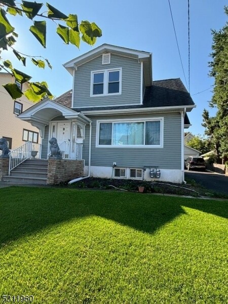 Foto principal - 87 E 2nd St