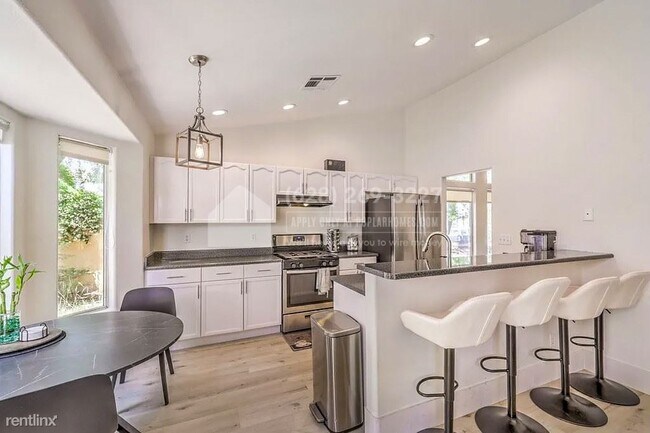 Foto del edificio - 3 br, 2 bath House - 7405 Painted Ridge St. -
