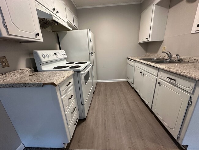 Building Photo - Melody Lane Unit A3