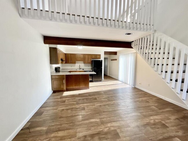 Foto del edificio - 122 Sugar Pine