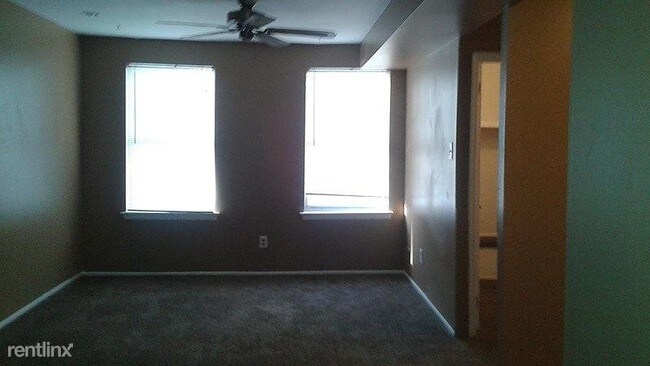 Building Photo - 9449 Fairgreen Ln