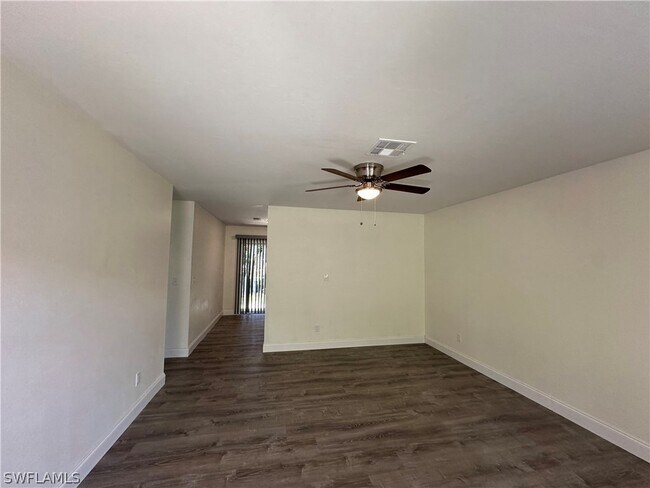 Foto del edificio - 16841 Juanita Ave