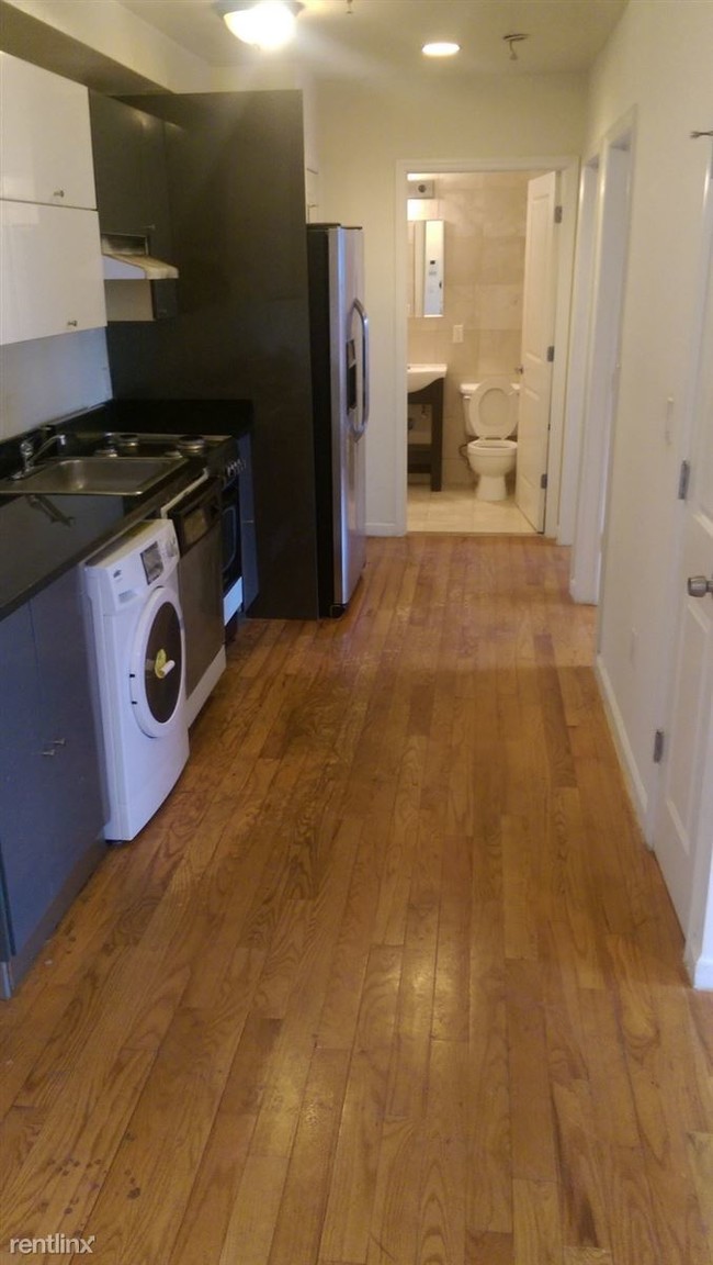 Building Photo - 2 br, 2 bath Apartment - Park Terrace 303