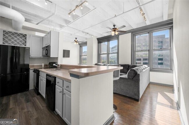 Foto del edificio - 32 Peachtree St NW