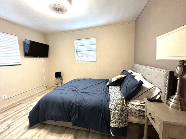Foto del edificio - 1502 Ridge Ave