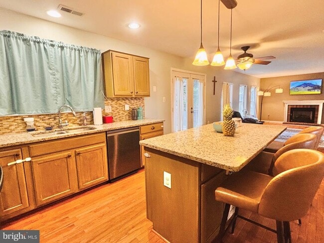 Building Photo - 6 Forest Vista Ln