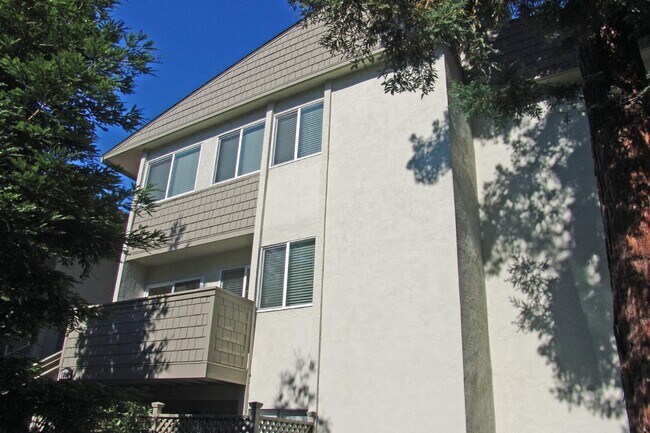 Building Exterior - 1800 Cole Ave