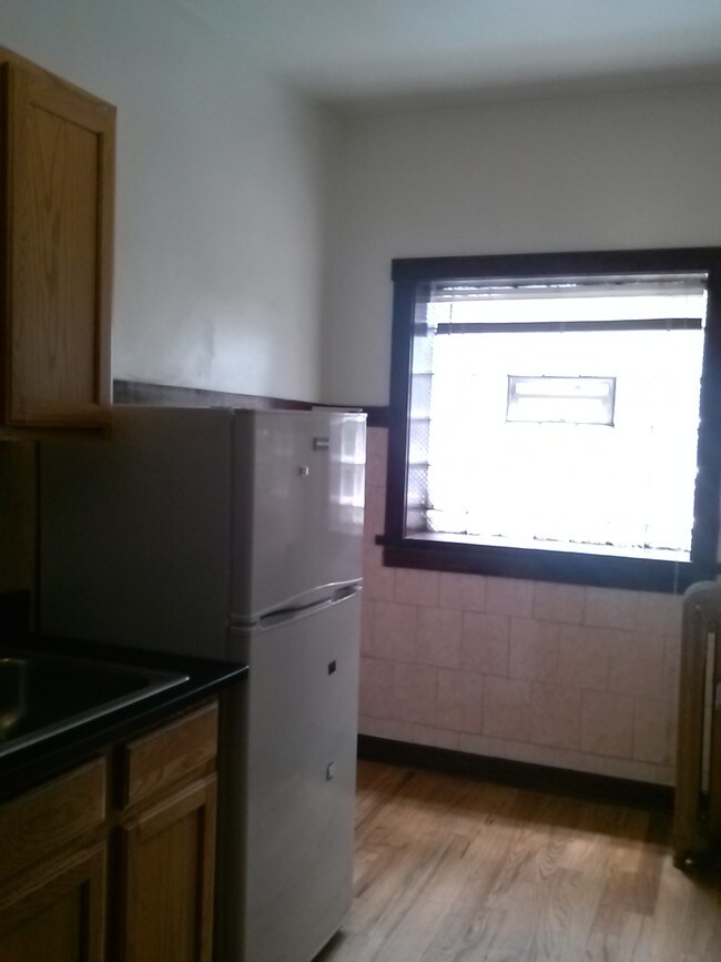 Foto del edificio - 4027 W Irving Park Rd