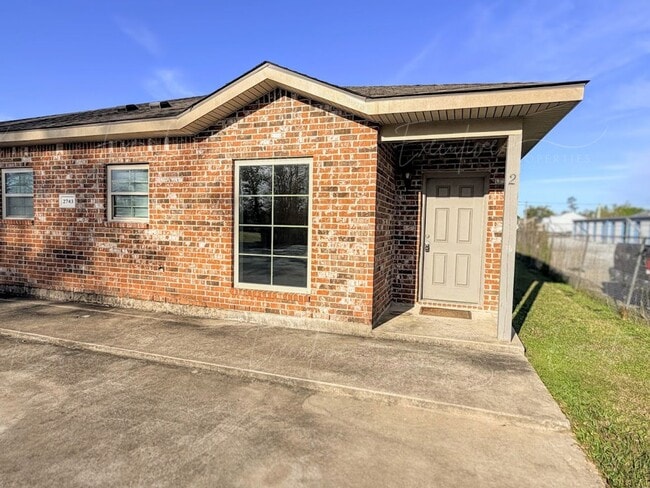 Building Photo - 2743 Smith Ferry Rd