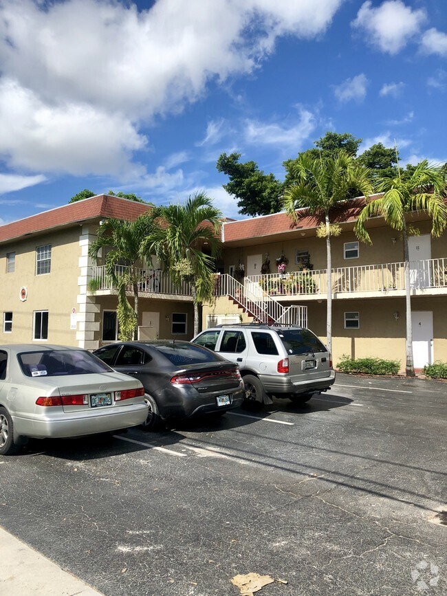 Crystal Lake Apartments for Rent with Utilities Included Pompano