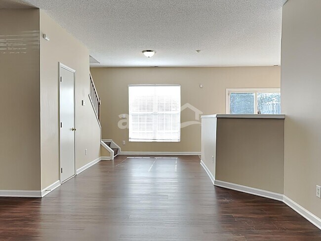 Foto del edificio - 136 N Honey Springs Ave