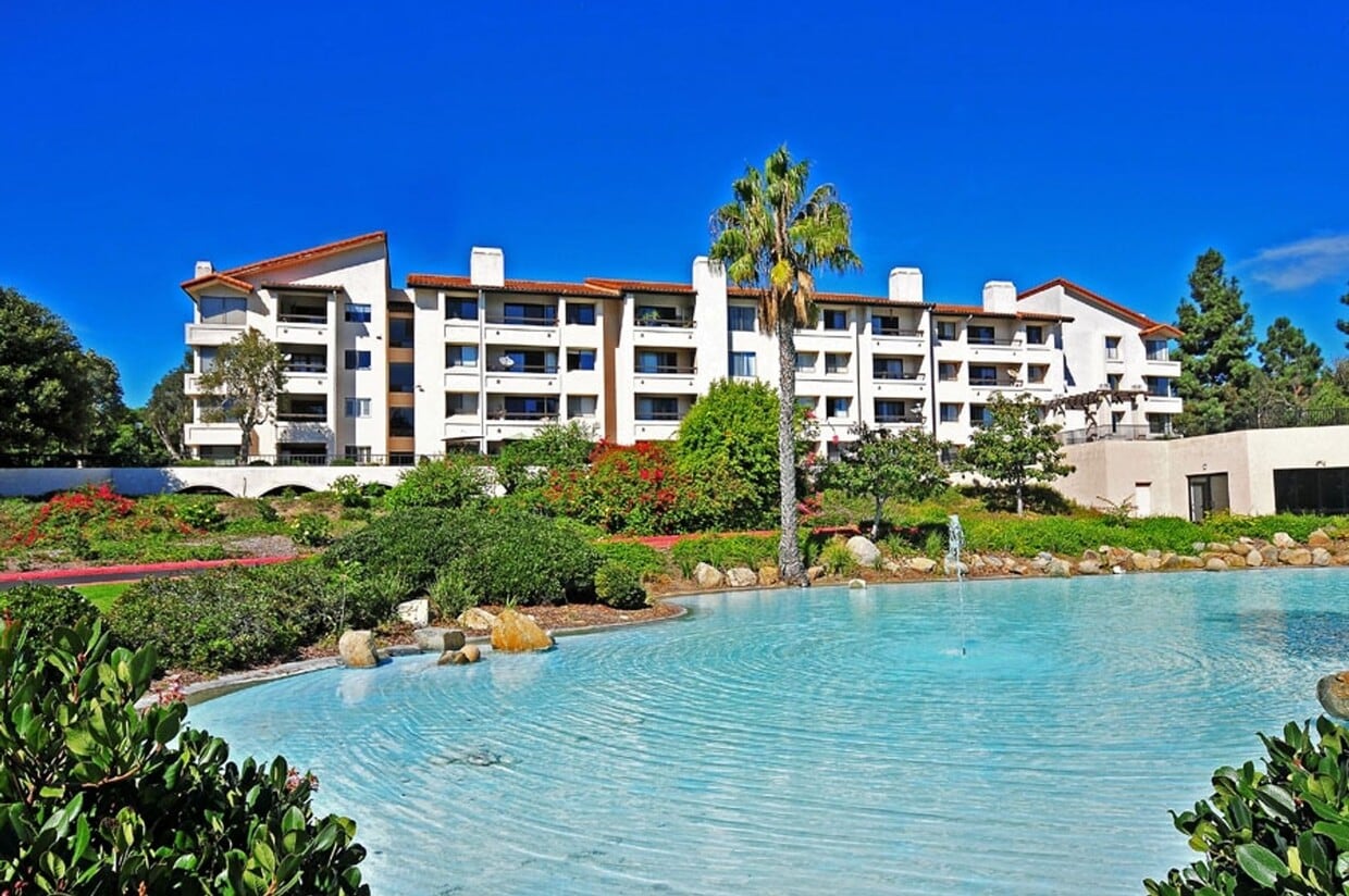 Foto principal - Welcome to our stunning 1-bedroom, 1.5-bat...