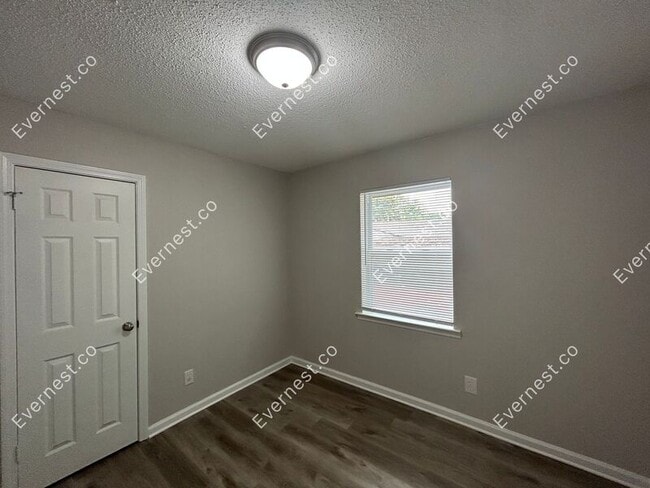 Building Photo - 8641 Kinard Cove