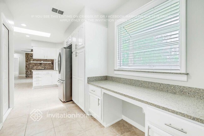 Foto del edificio - 12761 Sun Dance Ln