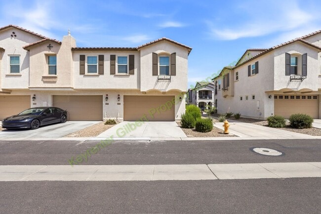 Foto del edificio - Fully-Furnished End Unit Gilbert Home in Warner Meadow Community
