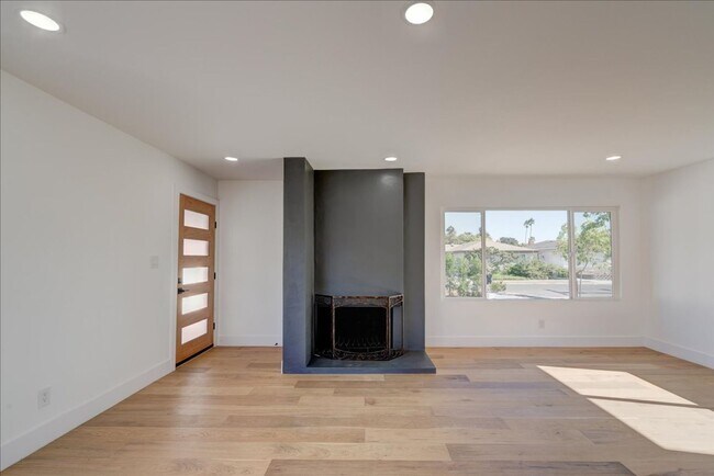 Building Photo - Experience Modern Elegance and an ADU in t...