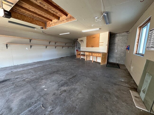 Foto del edificio - 1731 Lakeshore Dr