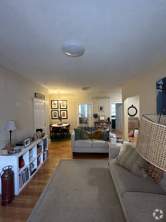 Building Photo - 384 Neponset Ave