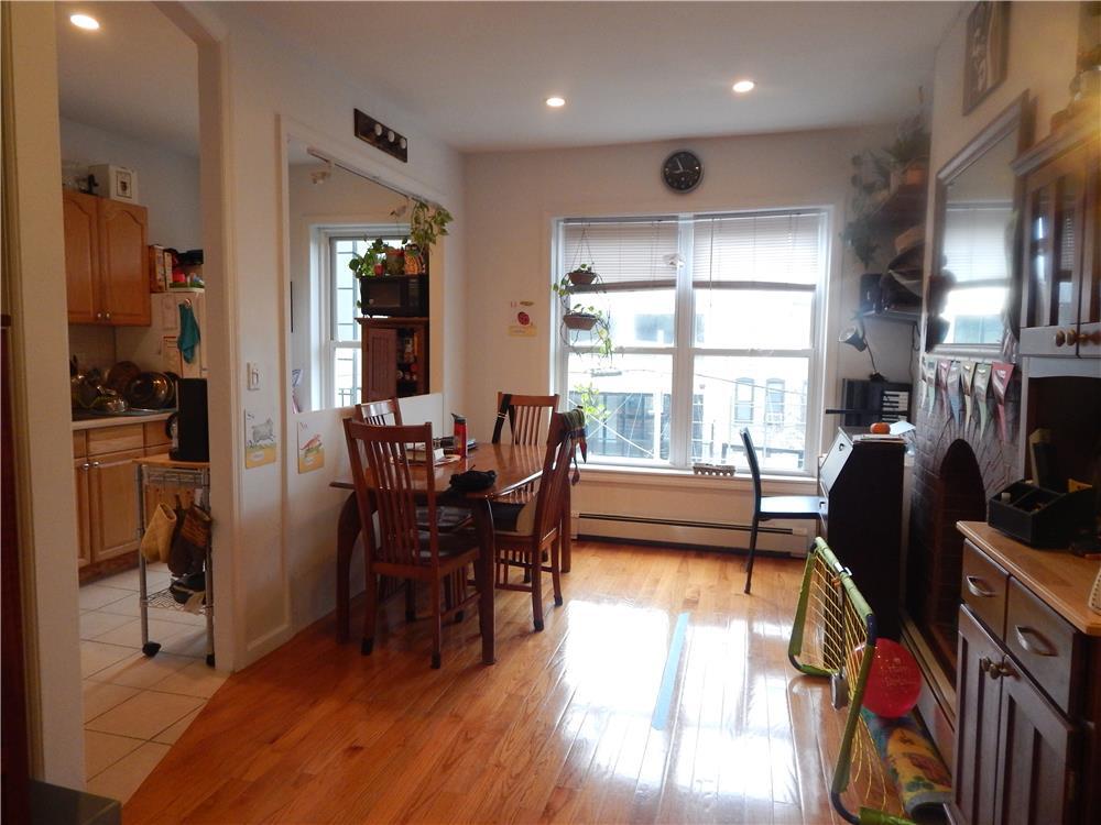 Primary Photo - 376 12th Street