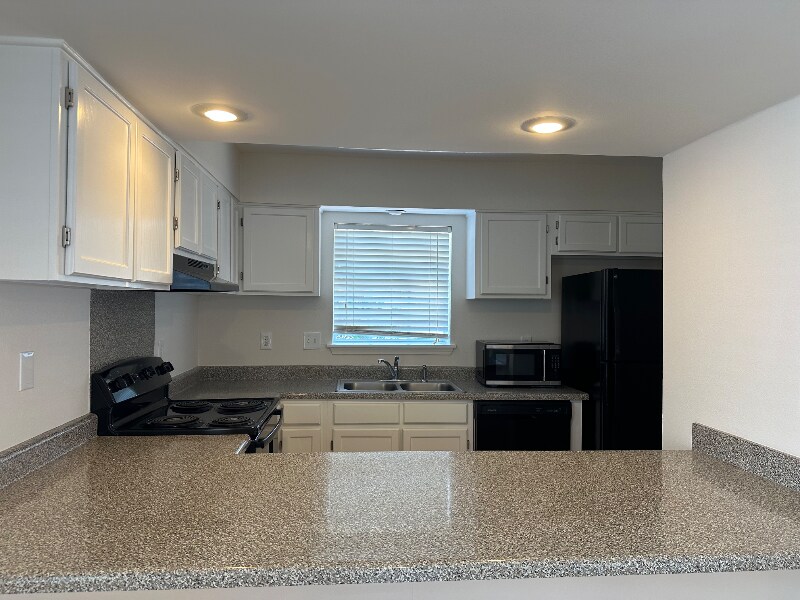 Foto del edificio - 519 Cedarwood Dr