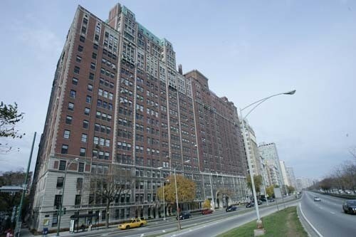 Foto principal - 3240 North Lake Shore Drive