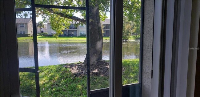 Foto del edificio - 9927 Turf Ct