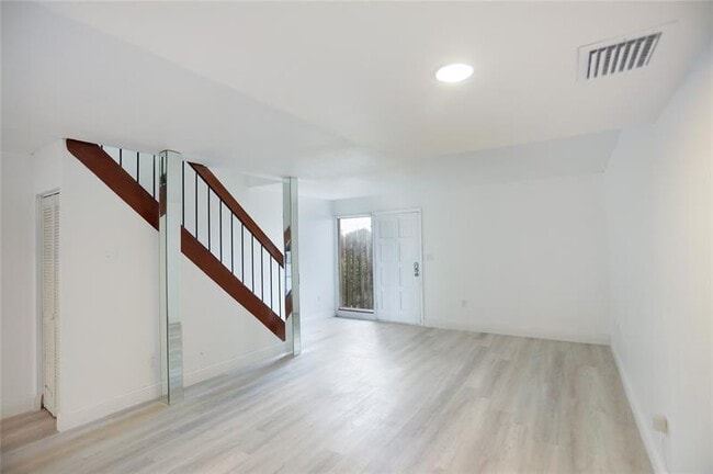 Foto del edificio - 8841 NE 4th Avenue Rd
