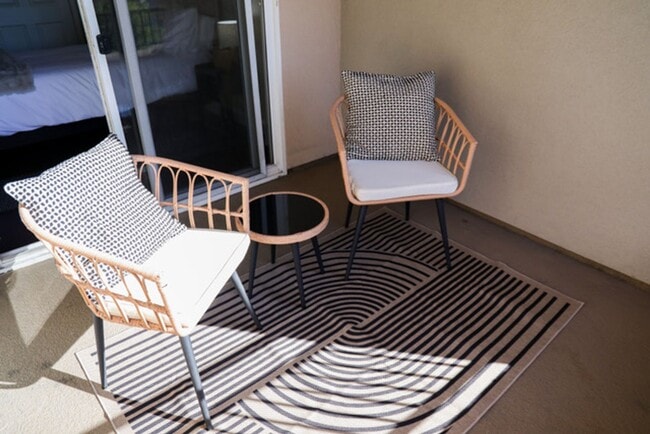 Building Photo - THE UPTOWN | Modern | Furnished | Bankers Hill Condo | Across from Balboa Park