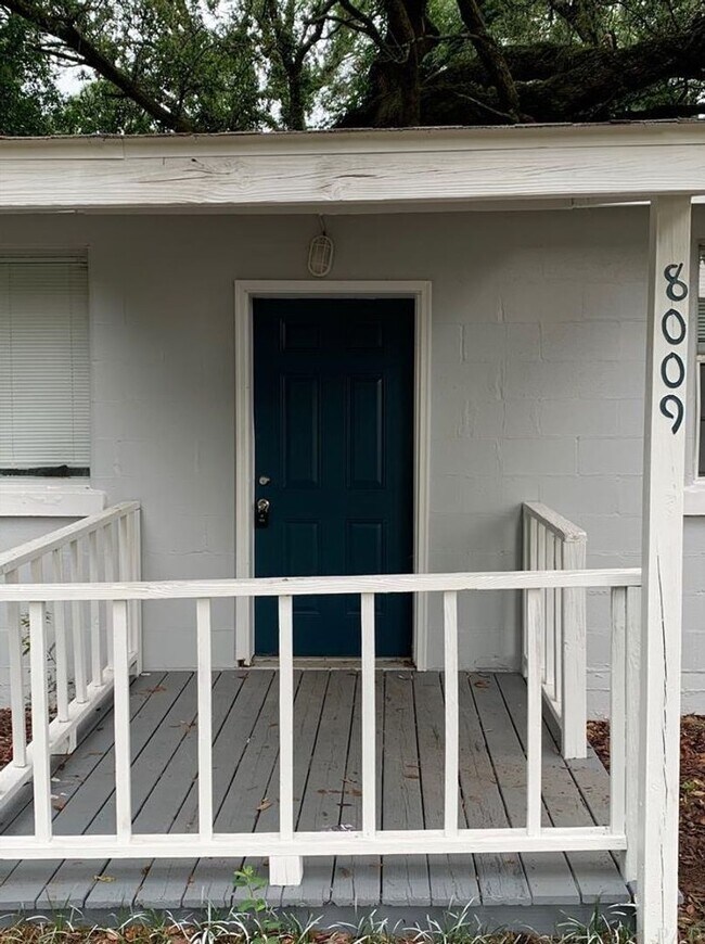 Building Photo - 8009 Beaver Cir