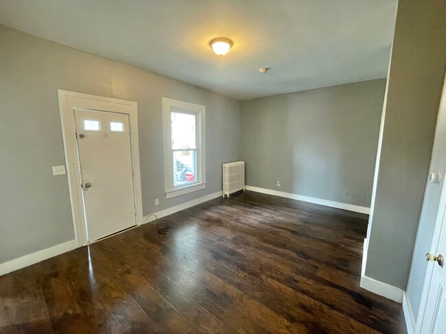 Building Photo - 1 Macnaughton Ave