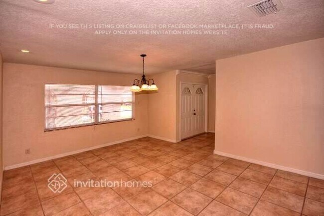 Building Photo - 520 Mahogany Dr