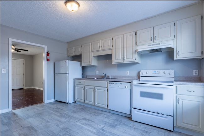 Building Photo - Welcome Home