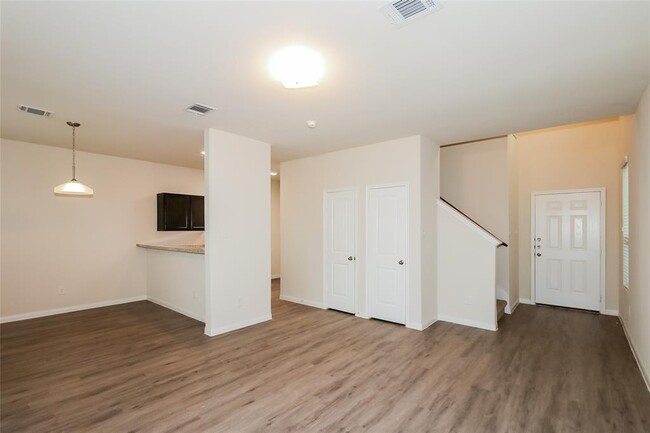Building Photo - 1027 Imperial Heights Dr