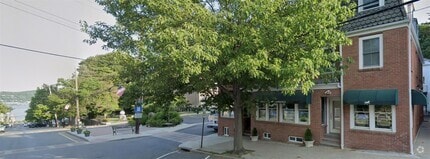 Building Photo - 113 Main St