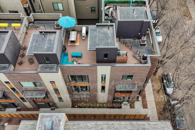 Building Photo - 2432 N Washington St