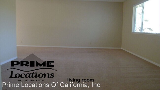 Building Photo - 4 br, 2.5 bath House - 1577 East Colonial ...