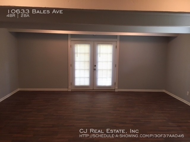 Building Photo - 10633 Bales Ave
