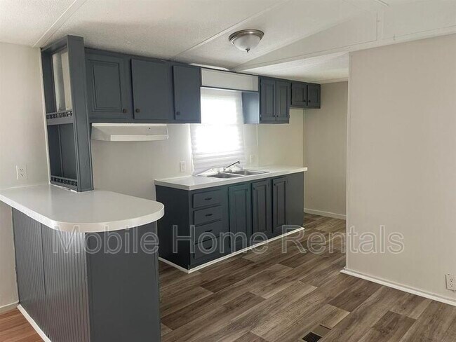 Building Photo - 142 Red Fox Loop