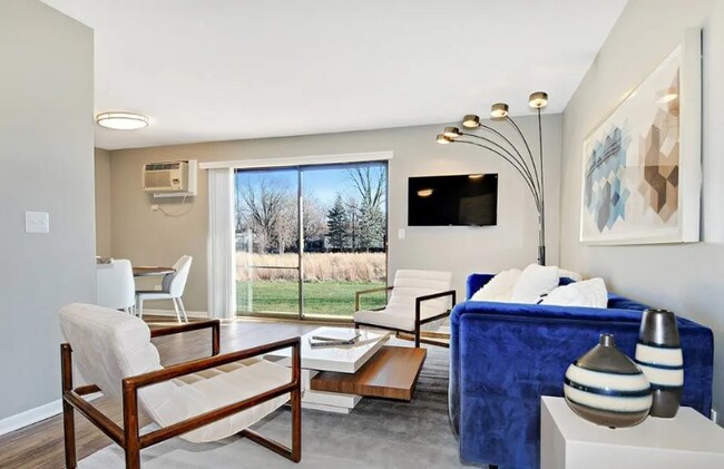 Foto del edificio - 1586 Fairway Dr