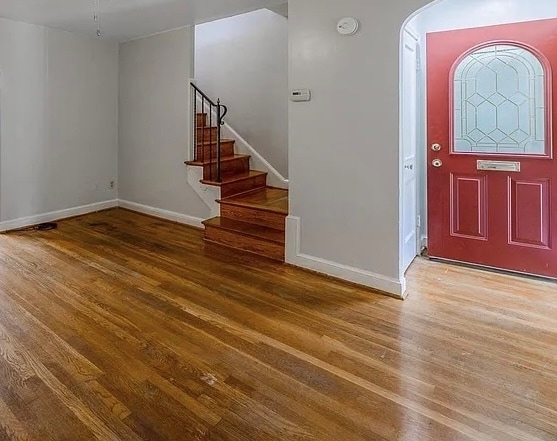Living Room Entrance - 104 Lynhaven Dr