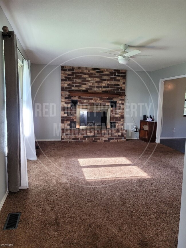 Building Photo - 4 br, 3.5 bath House - 3400 North Ridgecre...