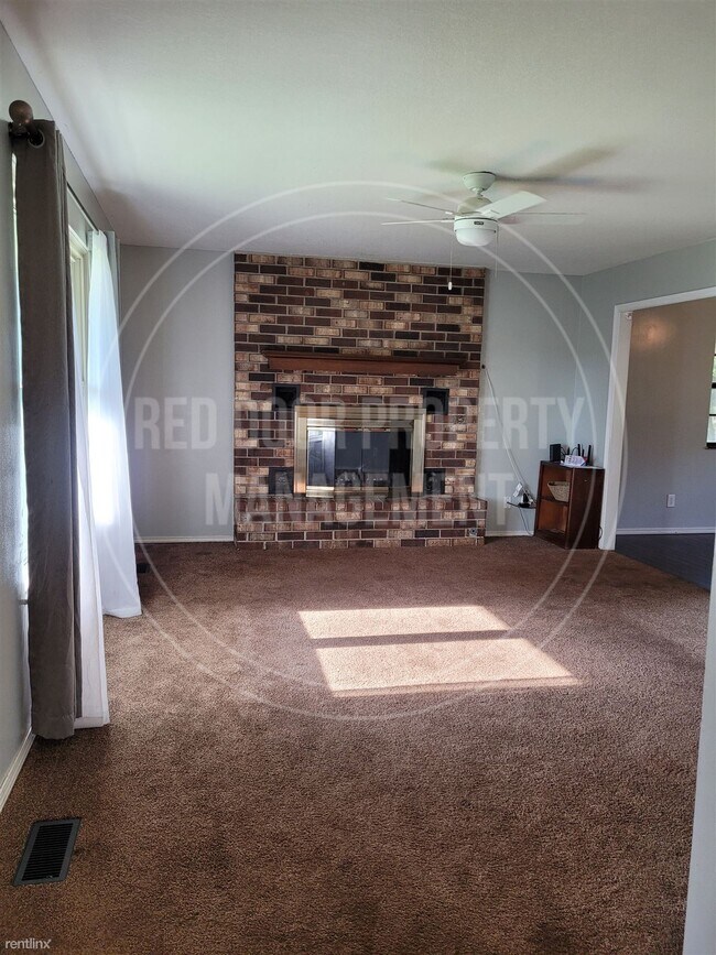 Foto del edificio - 4 br, 3.5 bath House - 3400 North Ridgecre...