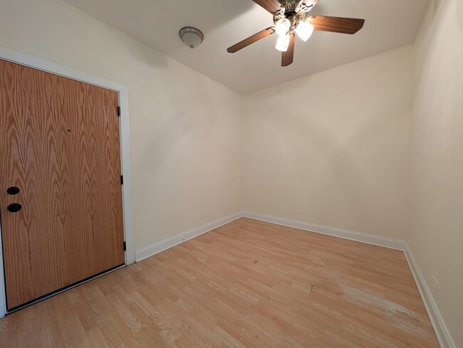 Building Photo - 4848 N Damen Ave